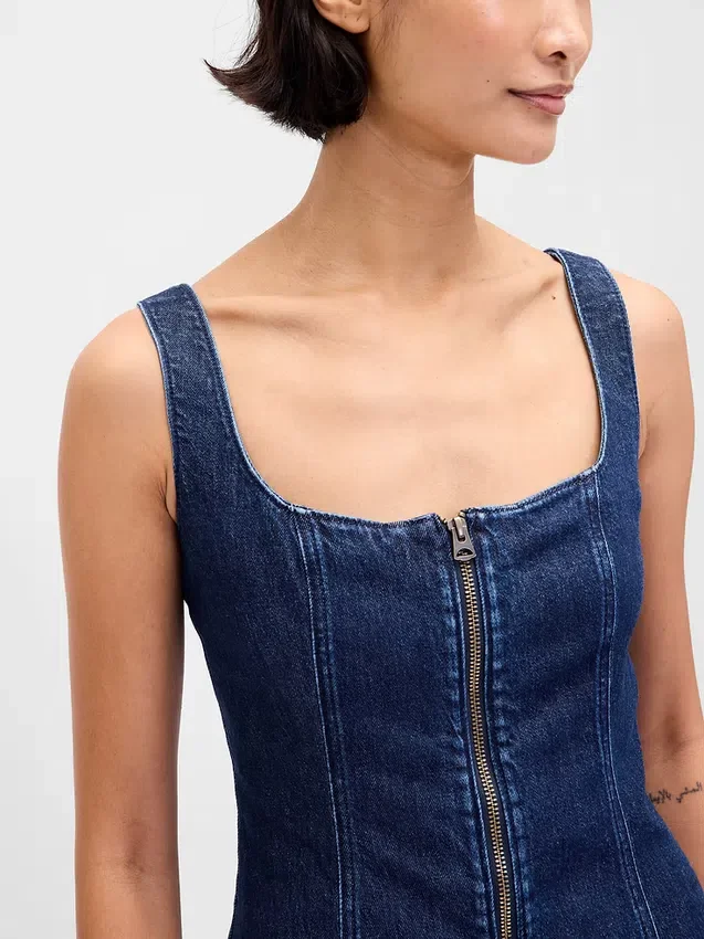 Miniabito in denim con chiusura frontale a zip