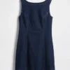Miniabito in denim con scollo a barchetta