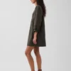 Miniabito in popeline con colletto Henley
