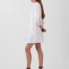 Miniabito in popeline con collo Henley