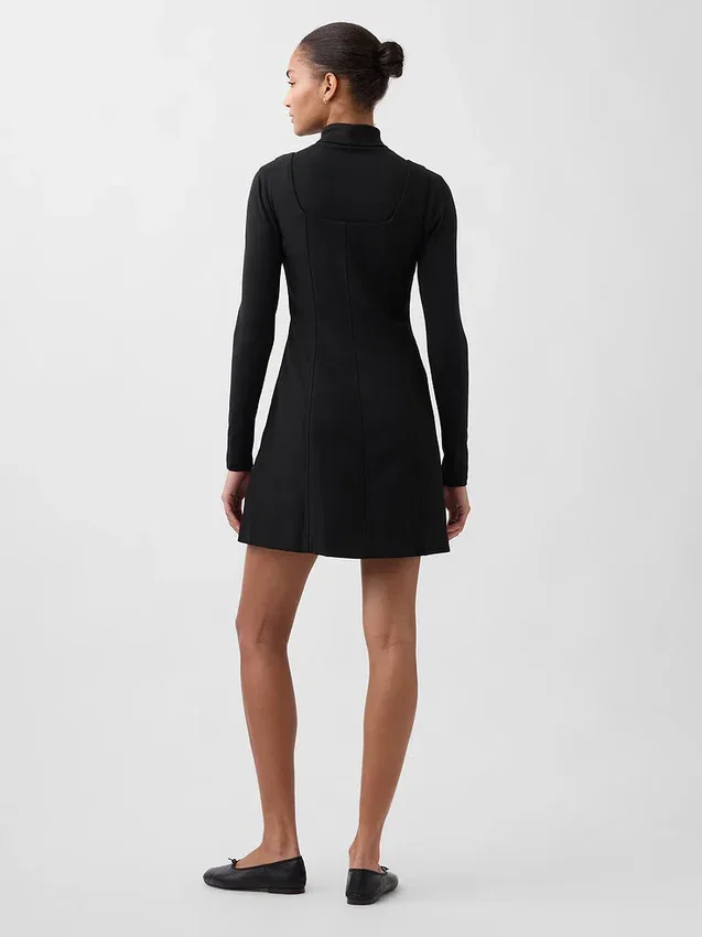 Minivestito con cuciture bistretch