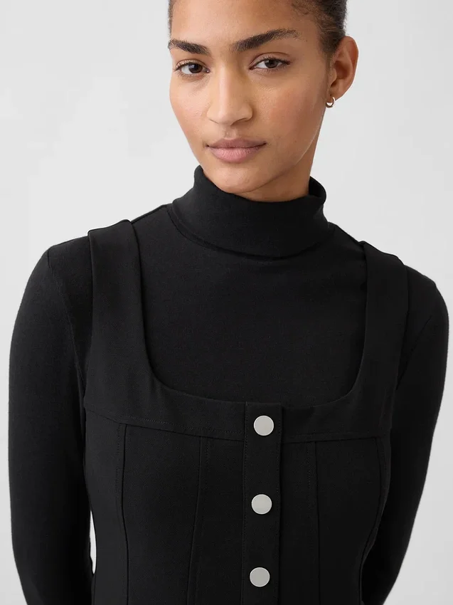 Minivestito con cuciture bistretch