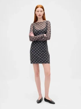 Minivestito in rete con scollo a barchetta
