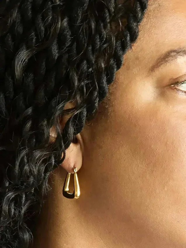 Orecchini a cerchio triangolari Admiral Row Gold
