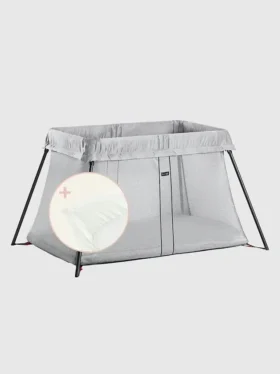 Pacchetto Babybjorn con lettino da viaggio Light e lenzuolo con angoli