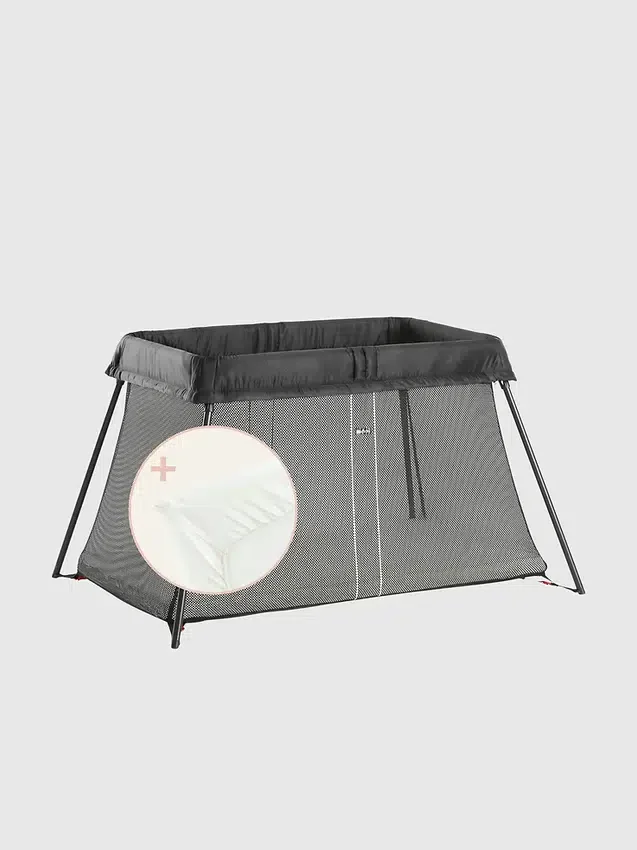 Pacchetto Babybjorn con lettino da viaggio Light e lenzuolo con angoli