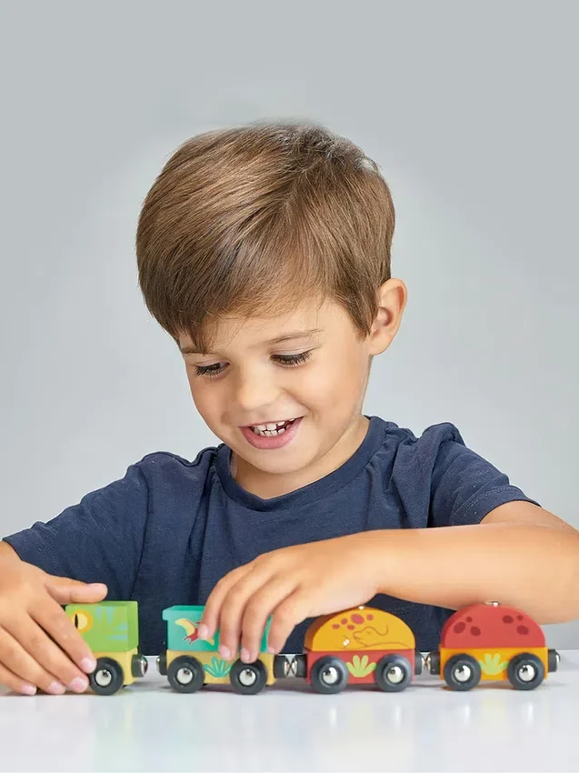 Pacchetto di giocattoli per bambini piccoli “Adventure Trains”