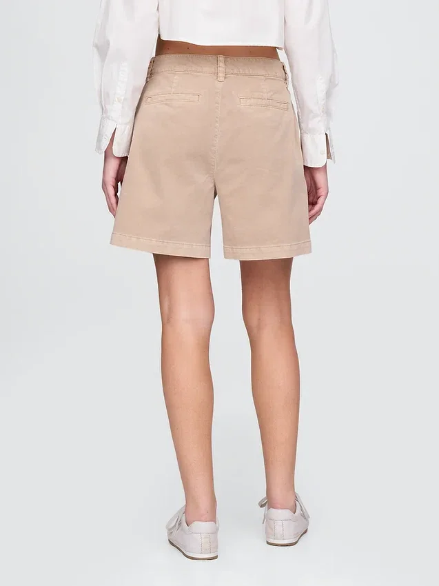 Pantaloncini a pieghe in twill a vita media da 6"