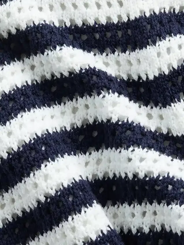 Pantaloncini a righe all'uncinetto per bambini