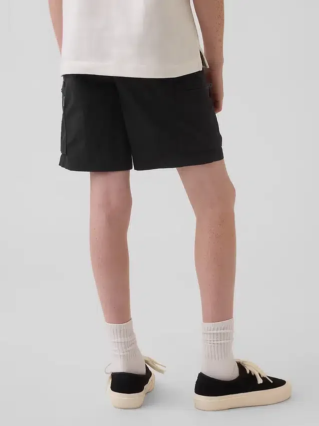 Pantaloncini cargo da bambino dal taglio comodo e ad asciugatura rapida