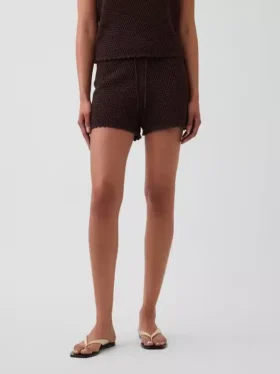 Pantaloncini comodi all’uncinetto in 100% cotone
