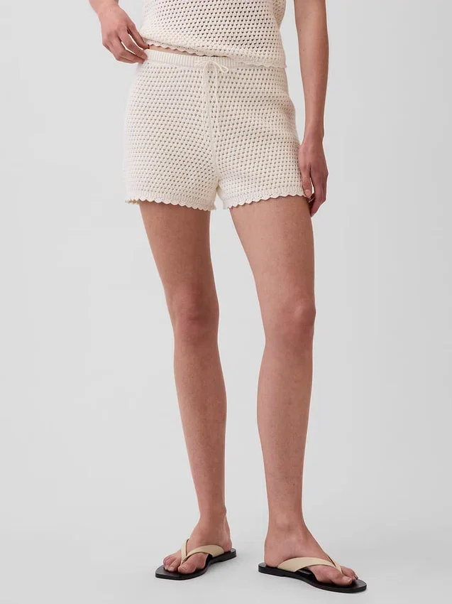 Pantaloncini comodi all'uncinetto in 100% cotone