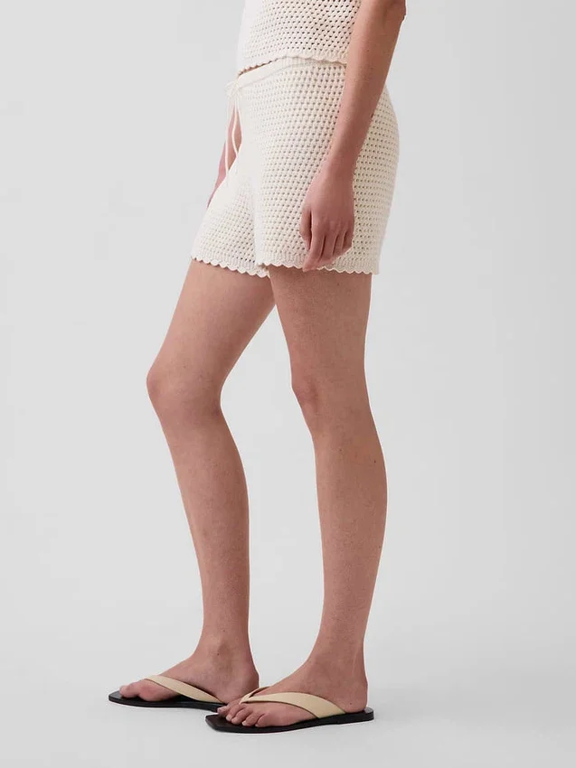 Pantaloncini comodi all'uncinetto in 100% cotone