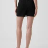 Pantaloncini comodi all'uncinetto in 100% cotone