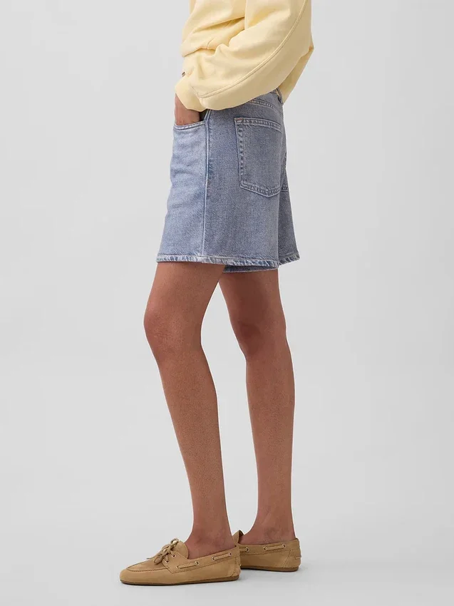 Pantaloncini comodi in maglia denim stampata a vita media da 5"