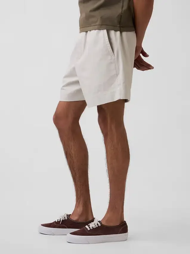 Pantaloncini comodi in misto lino da 5,5"