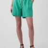 Pantaloncini comodi in misto lino da 6"