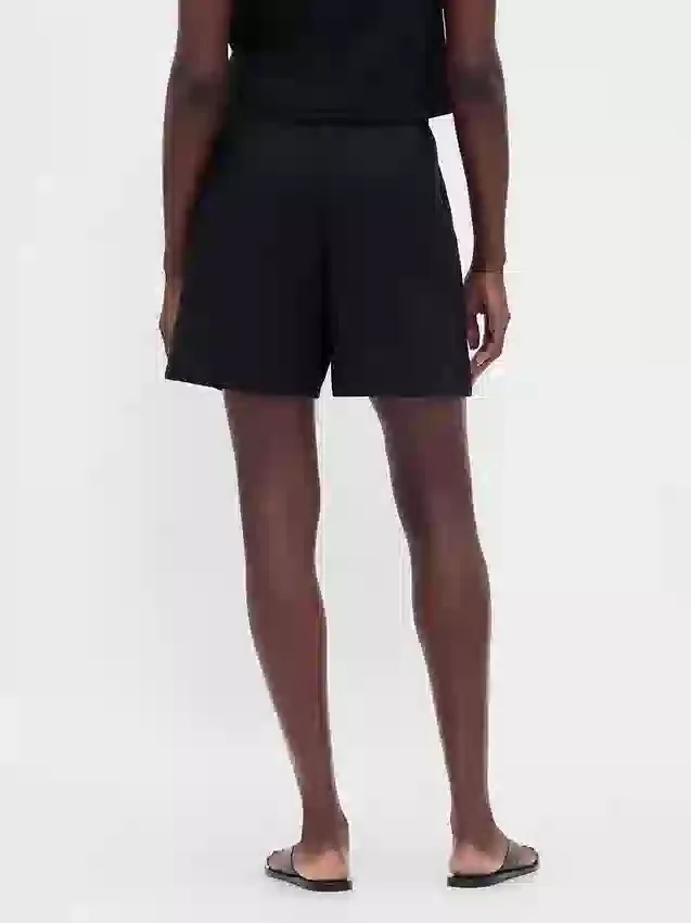 Pantaloncini comodi in misto lino da 6"