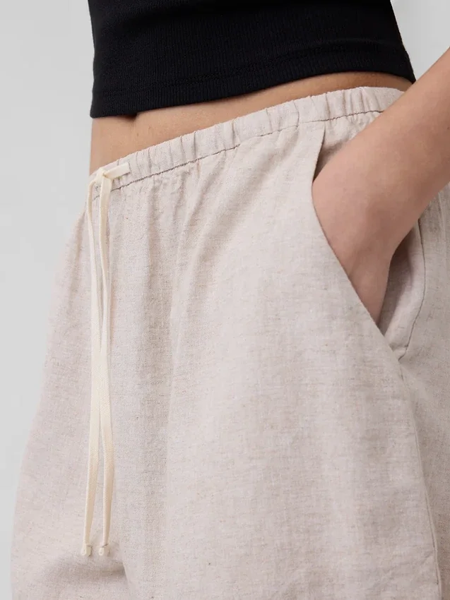 Pantaloncini comodi in misto lino da 6"