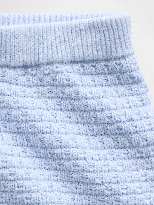 Pantaloncini con orlo smerlato all'uncinetto per neonato & bebè