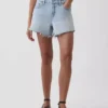 Pantaloncini corti a vita media da 4", morbidissimi e dal taglio morbido