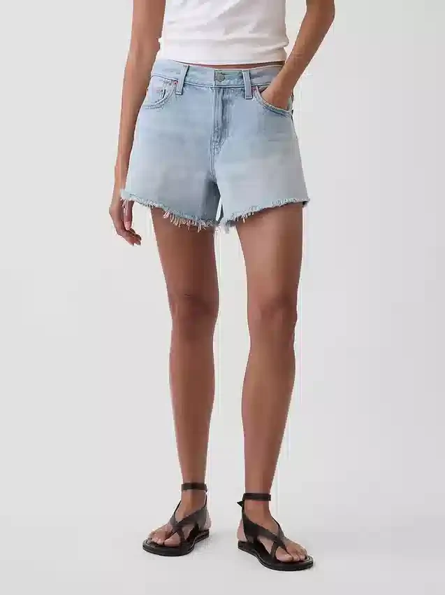 Pantaloncini corti a vita media da 4", morbidissimi e dal taglio morbido