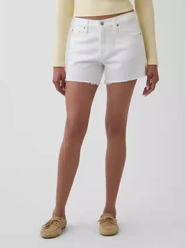 Pantaloncini corti a vita media da 4", morbidissimi e dal taglio morbido