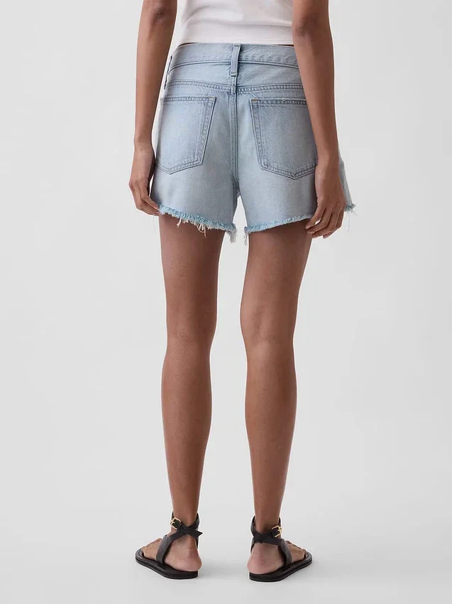 Pantaloncini corti a vita media da 4", morbidissimi e dal taglio morbido