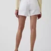 Pantaloncini corti a vita media da 4", morbidissimi e dal taglio morbido