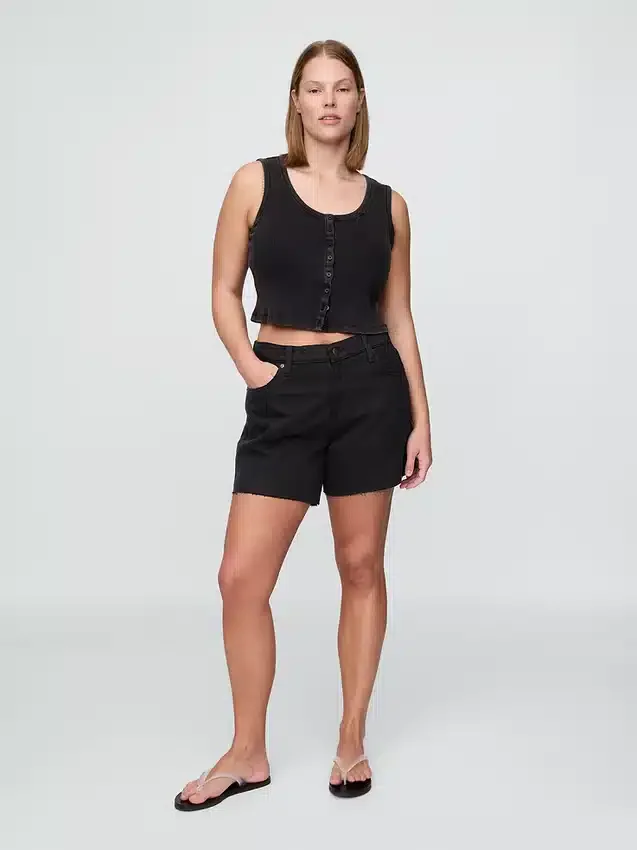 Pantaloncini corti a vita media da 4", morbidissimi e dal taglio morbido