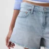 Pantaloncini corti a vita media da 4", morbidissimi e dal taglio morbido