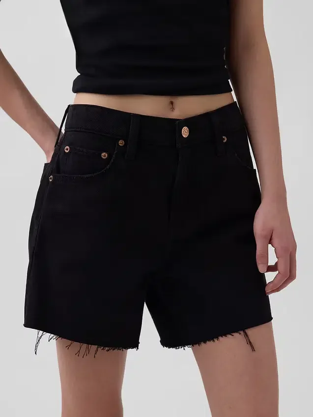Pantaloncini corti a vita media da 4", morbidissimi e dal taglio morbido