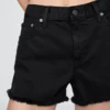Pantaloncini corti a vita media da 4", morbidissimi e dal taglio morbido