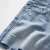 Pantaloncini corti a vita media da 4", morbidissimi e dal taglio morbido
