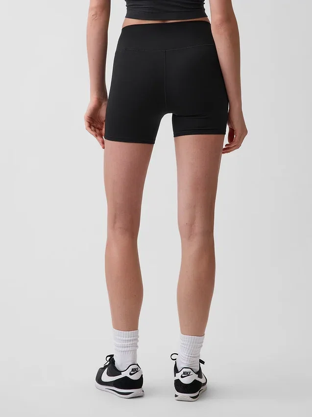 Pantaloncini da ciclismo GapFit Smooth da 4"