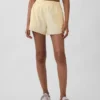 Pantaloncini da corsa GapFit Tech a vita alta