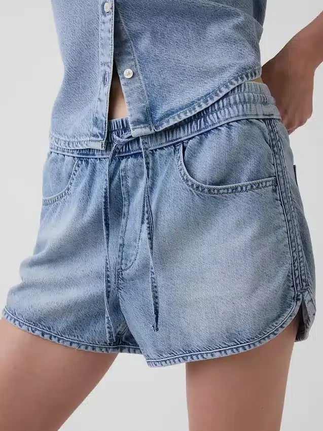 Pantaloncini Easy Dolphin in denim ultra morbido a vita media