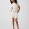 Pantaloncini facili da indossare in misto lino e cotone con bordi in pizzo per bambini
