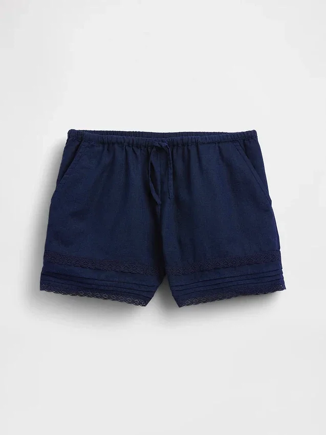 Pantaloncini facili da indossare in misto lino e cotone con bordi in pizzo per bambini