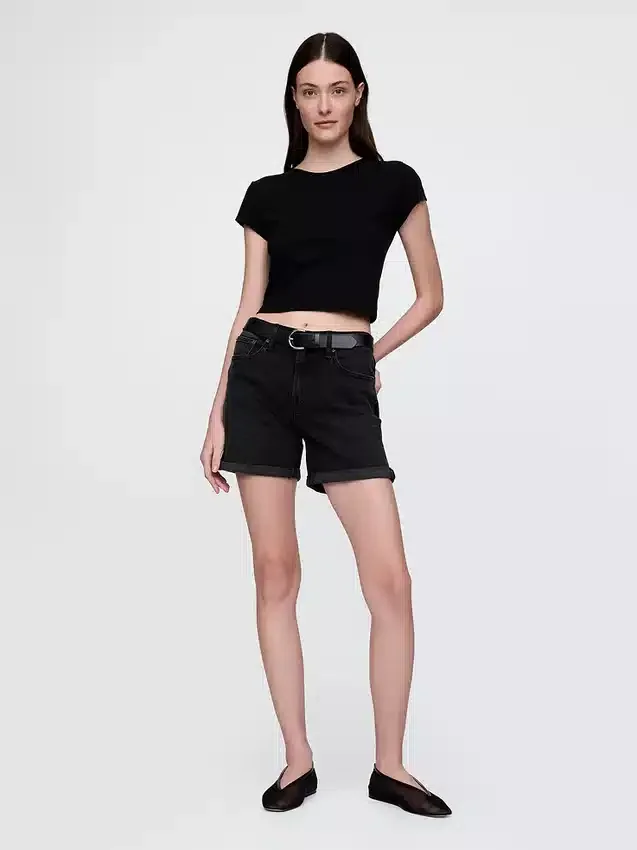 Pantaloncini girlfriend in denim a vita media da 5"