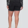 Pantaloncini girlfriend in denim a vita media da 5"