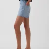 Pantaloncini in denim a vita alta (3,5") dal taglio dritto e morbido
