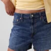 Pantaloncini in denim a vita alta (3,5") dal taglio dritto e morbido