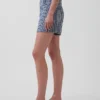 Pantaloncini in denim a vita alta da 3,5", modello dritto e morbido con stampa a quadretti