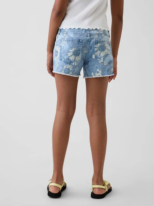 Pantaloncini in denim a vita bassa con motivo floreale per bambini
