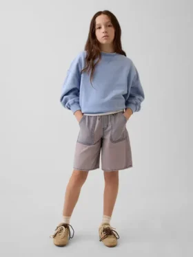 Pantaloncini in denim a vita bassa e linea allungata per bambini