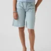 Pantaloncini in denim a vita bassa e linea allungata per bambini