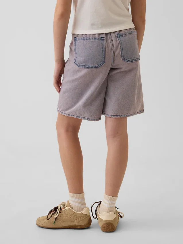 Pantaloncini in denim a vita bassa e linea allungata per bambini