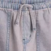 Pantaloncini in denim a vita bassa e linea allungata per bambini