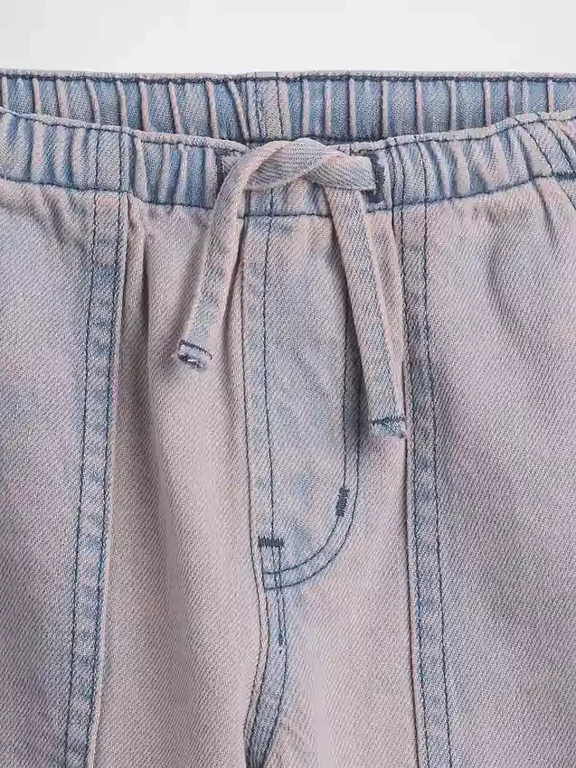 Pantaloncini in denim a vita bassa e linea allungata per bambini